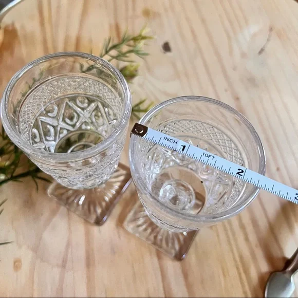 Clear Glass Small Goblet shot Glass set of 2 - Picture 4 of 8